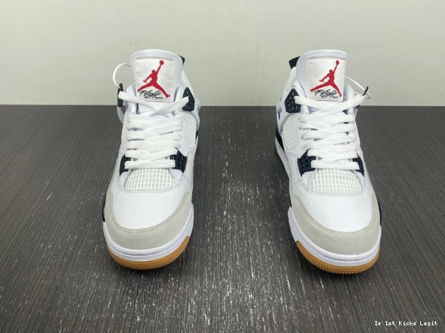 SB DR5415-100 Jordan Retro 4 0707